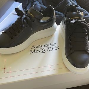 Alexander McQUEEN
